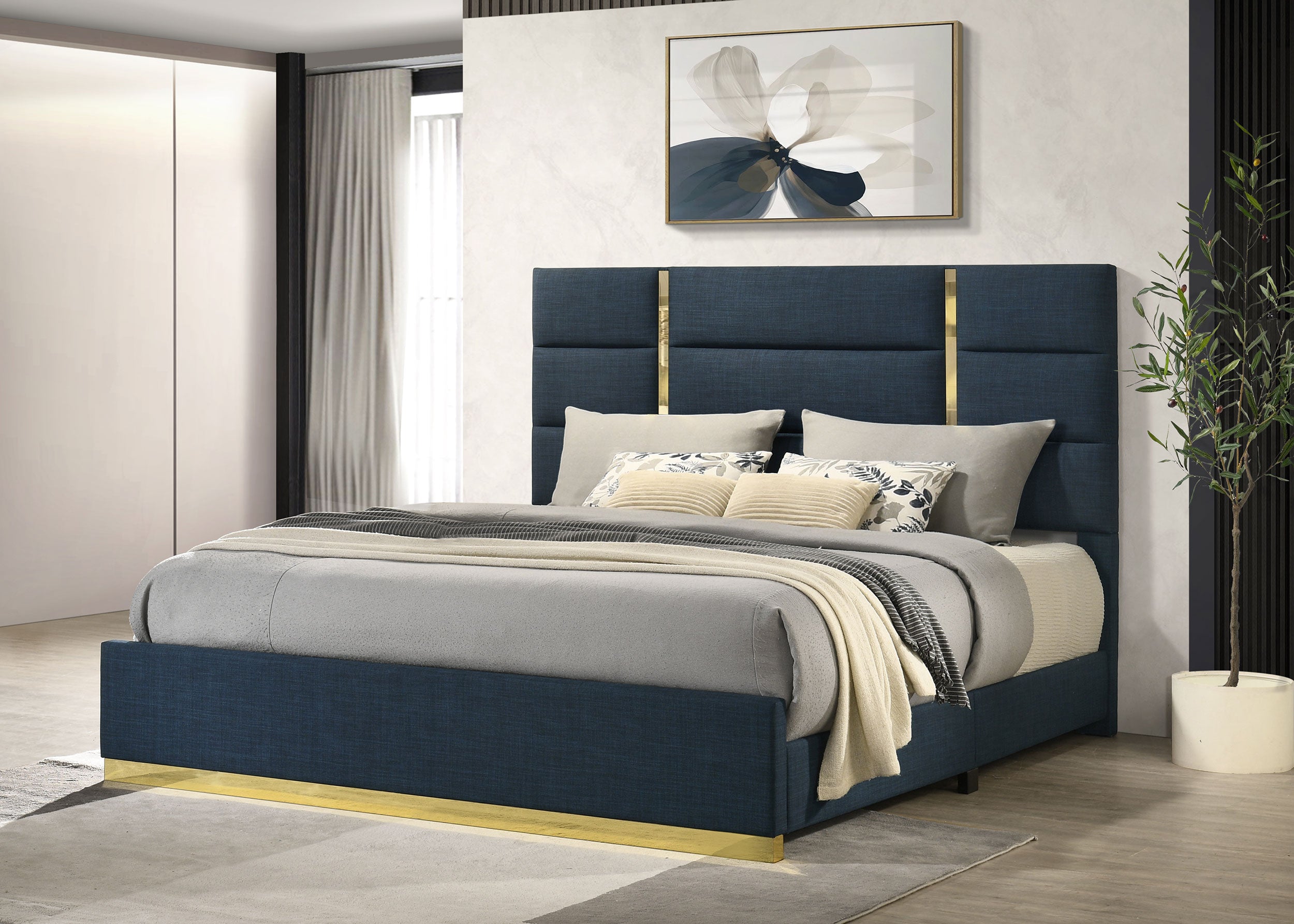 Ines Panel Bed