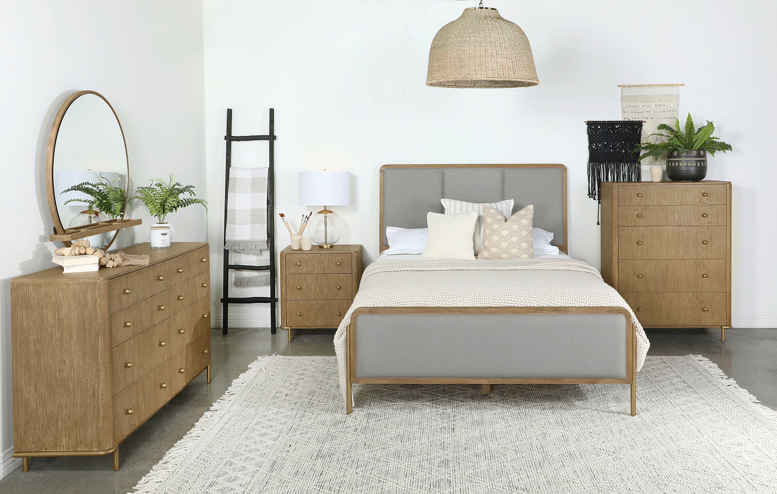 Arini Chest of Drawers
