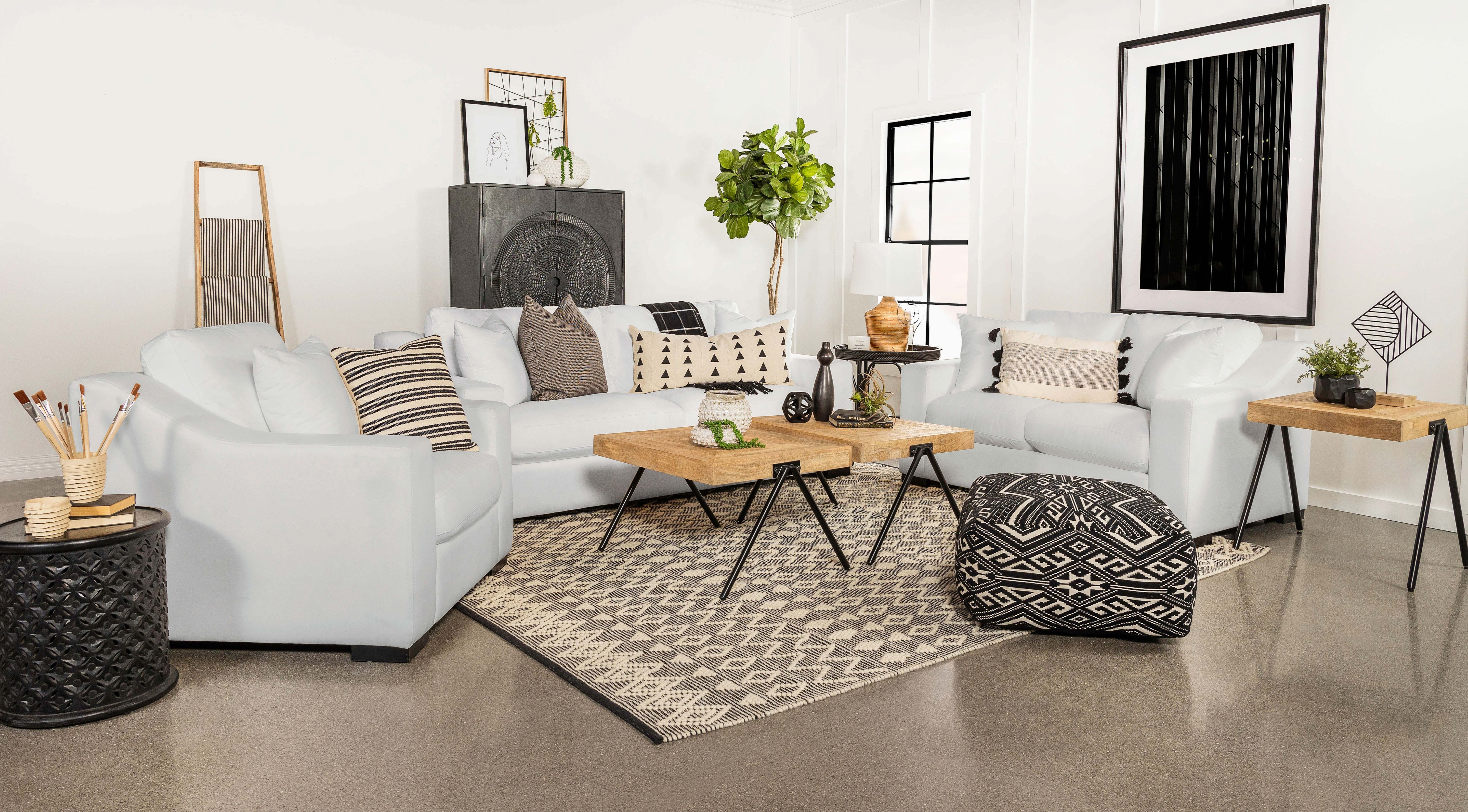 Ashlyn Loveseat