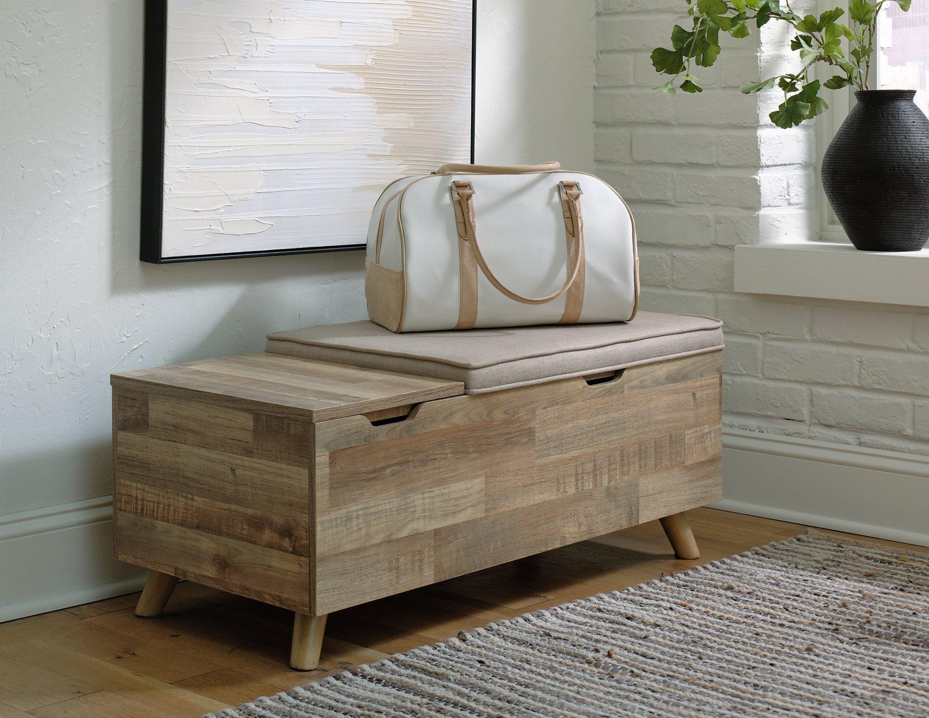 Gerdanet Storage Bench