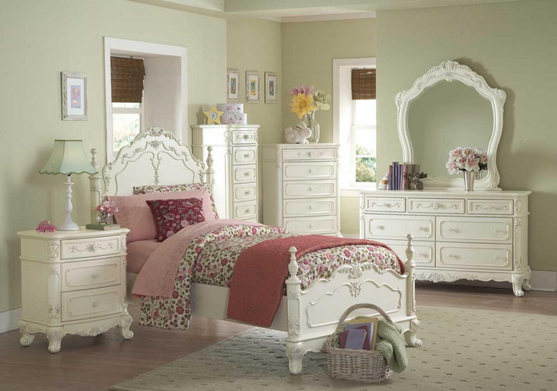 Homelegance Cinderella Queen Poster Bed in Antique White