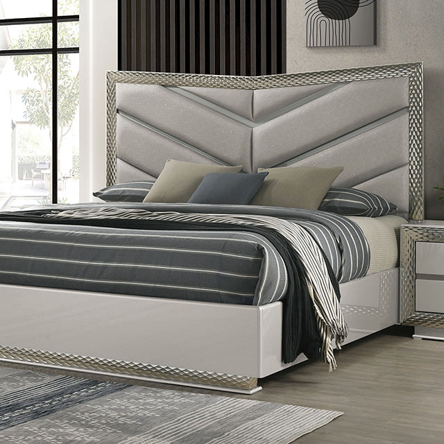 Ventnor E.King & Queen Bed